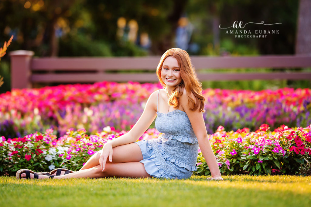 Dreamy environmental frame of Elizabeth in sun-and-sand magic at the shoreline